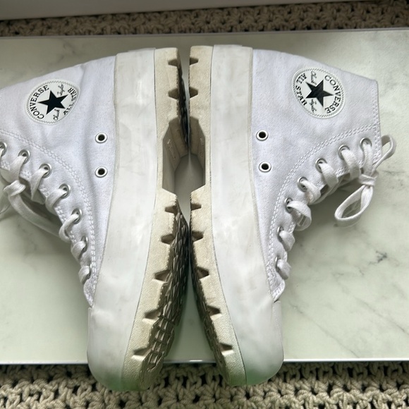 White Converse Chuck Taylor 2.0 Lugged High Top Platform Size 8 Women - Picture 7 of 15